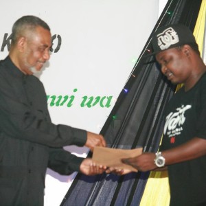 BERRY BLACK ft. SUMA LEE - UNISAMEHE